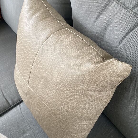 Custom High-End Accent Pillows (2) - Picture 6 of 6